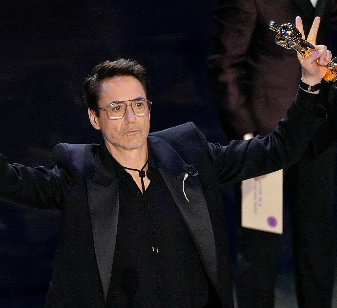 Oscar 2024, la dedica di Robert Downey Jr alla moglie Susan: “Mi hai amato di nuovo ed è per questo che sono qui”