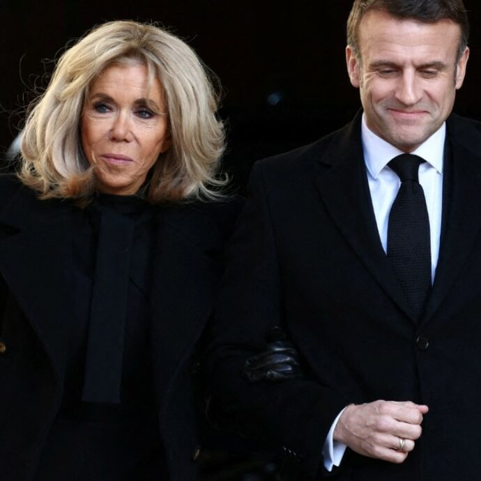 La confessione di Macron: “Mia moglie Brigitte un uomo? Alla fine la gente ci crede e questo disturba la nostra intimità”