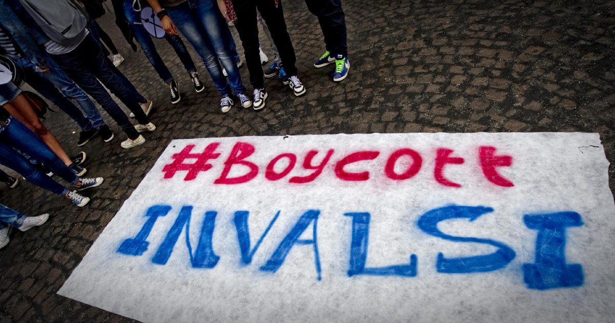 L’Invalsi scopre l’acqua calda: la colpa del disastro è la scarsa integrazione degli studenti migranti L’Invalsi scopre l’acqua calda: la colpa del disastro è la scarsa integrazione degli studenti migranti