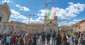 Copertina di Abruzzo al voto, il miraggio delle file alle sezioni: “Sono per noi!”, “No, del Lungo”