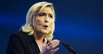 Copertina di Francia, l’Assemblea nazionale discute sugli aiuti a Kiev: il partito di Le Pen si astiene, la France Insoumise vota contro