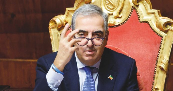Gasparri, interrogazione contro Report: “Ha preso 100 querele”. Ma sono 8