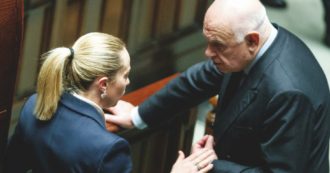 Copertina di Nordio si sfoga con Meloni. La stretta sulle banche dati