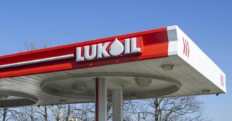 Copertina di Russia, “morto suicida” il vicepresidente del colosso Lukoil. È il quarto lutto tra i vertici dell’azienda che ha detto no alla guerra