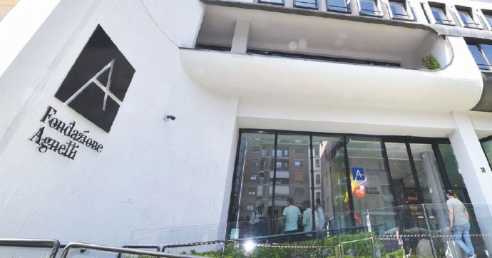 Elkann, bonifico di 3 milioni nella sede della Fondazione