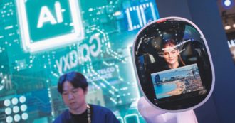 Copertina di Usa, effetto AI: 50mila esperti hi-tech licenziati  in soli due mesi