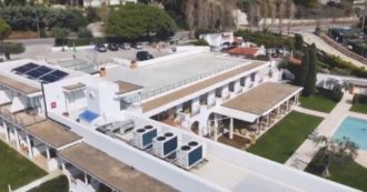 Copertina di Sperlonga, la ruspa sul sindaco: ora deve buttare giù il suo albergo abusivo
