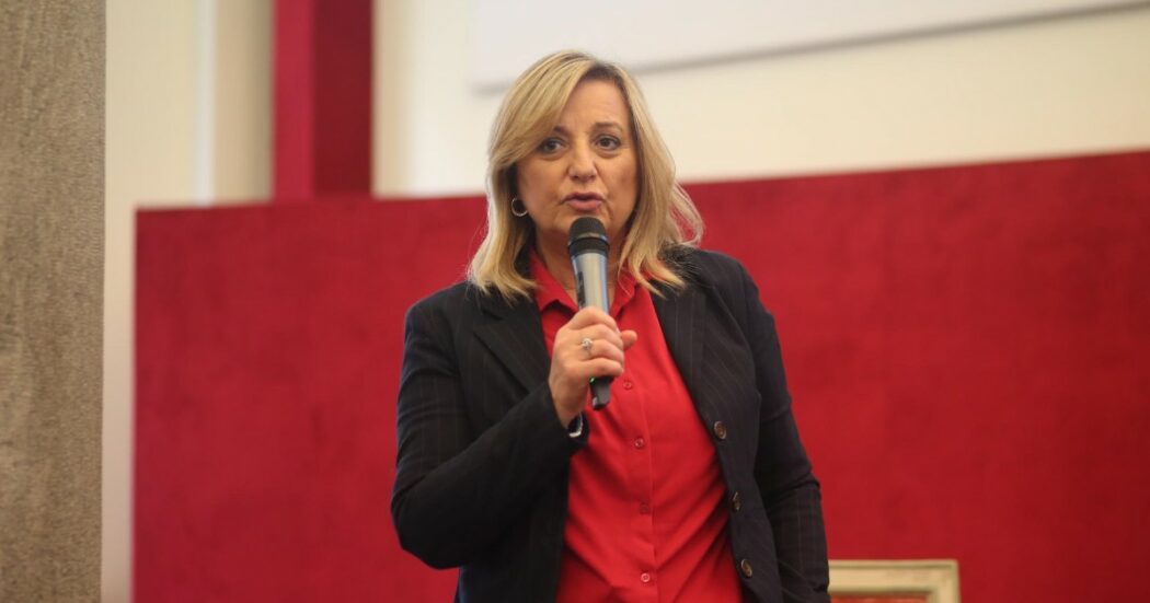 Piemonte, il Pd trova l’accordo e candida Gianna Pentenero contro Cirio. M5s: “Decisione cozza con il dialogo, presto il nostro candidato”