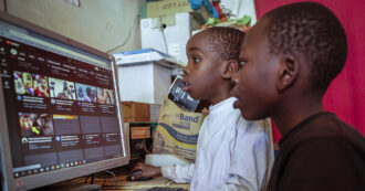 Copertina di Africa senza internet, quattro cavi danneggiati lasciano senza rete mezzo miliardo di persone. “Evento sismico”, ma è solo un’ipotesi