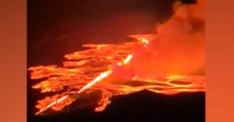 Copertina di Nuova eruzione sulla penisola di Reykjanes in Islanda, evacuata l’area. Si tratta del quarto episodio da dicembre (video)