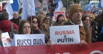 Copertina di Elezioni in Russia, proteste anti Putin davanti alle ambasciate di Mosca in Europa. Le mobilitazioni a Londra, Parigi, Berlino e Riga