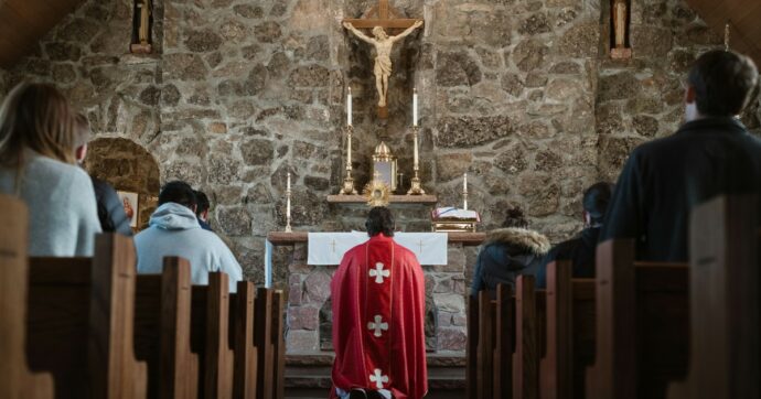 “Stress da lavoro”, il prete si prende un periodo di pausa dalla sua parrocchia in provincia di Belluno