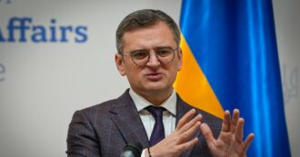 Copertina di Truppe Ue in Ucraina, Kuleba frena Macron: “Non ne abbiamo bisogno. Intendeva dire che potrebbero arrivare addestratori”