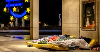 Copertina di “Povertà sproporzionata rispetto alla ricchezza del Paese”. Appello del Consiglio d’Europa alla Germania: “Fermare le disparità sociali”