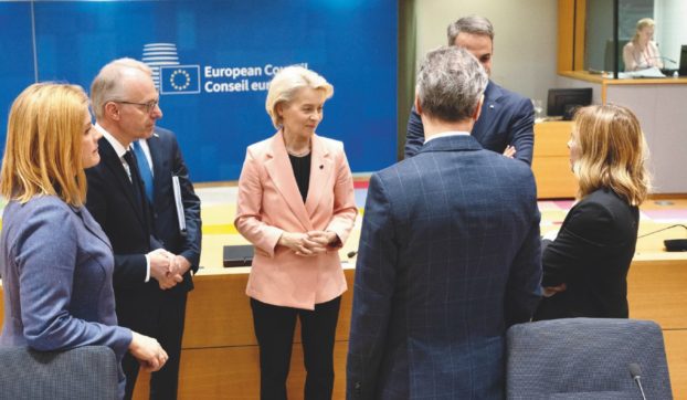 I 27 varano il piano di emergenza: “Preparare i cittadini al conflitto”