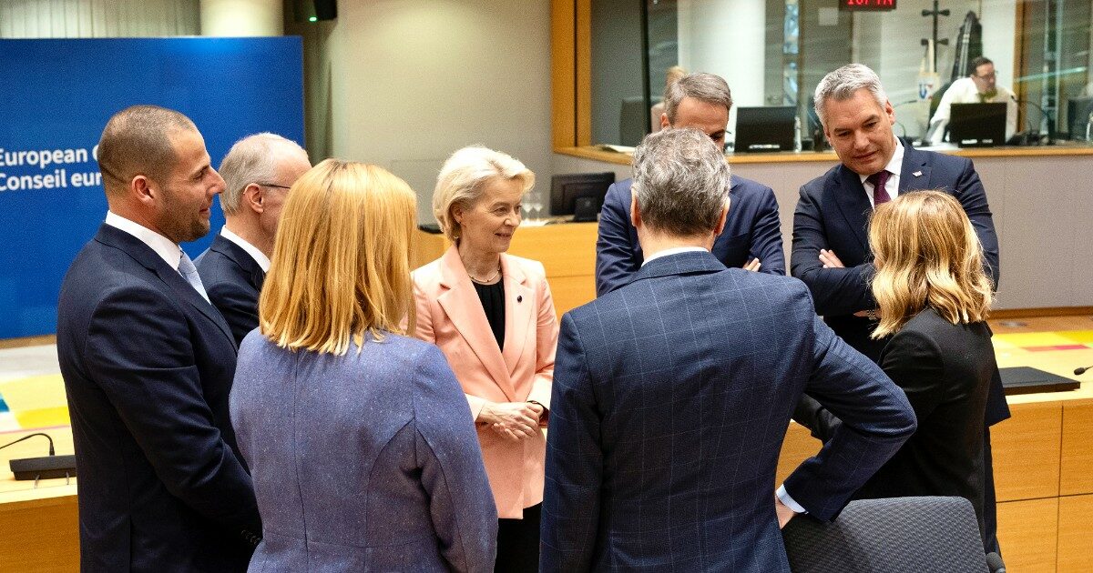 Consiglio Ue, accordo tra i 27 Paesi sull’uso dei profitti degli asset russi per riarmare Kiev. Confermato il piano per la “preparazione militare-civile rafforzata”