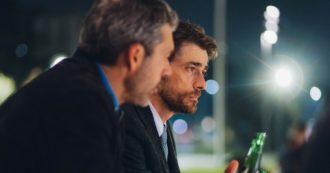 Copertina di Giovanni Scifoni: “Il mio grazie va a Poli e Proietti. Anche se non è stato semplice…”