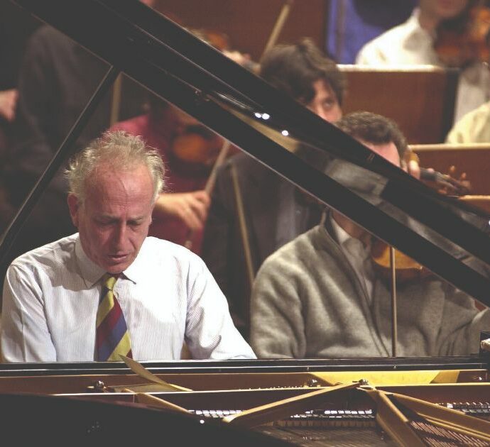 È morto Maurizio Pollini: il grande musicista italiano aveva 82 anni. Mattarella: “Un poeta del pianoforte”