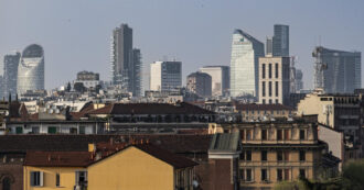 Copertina di Il Comune di Milano istruisce i dipendenti su come comportarsi durante le indagini sull’ edilizia. I costruttori: “Rischio paralisi”