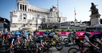 Copertina di Gualtieri spende 2 milioni di euro (pubblici) per far arrivare il Giro d’Italia a Roma nei prossimi due anni. E ipoteca l’edizione 2026