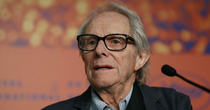 Gkn ospita il Festival dei lavoratori: Loach e le star lanciano l’evento. Ma la proprietà insulta Elio Germano e si appella al Viminale