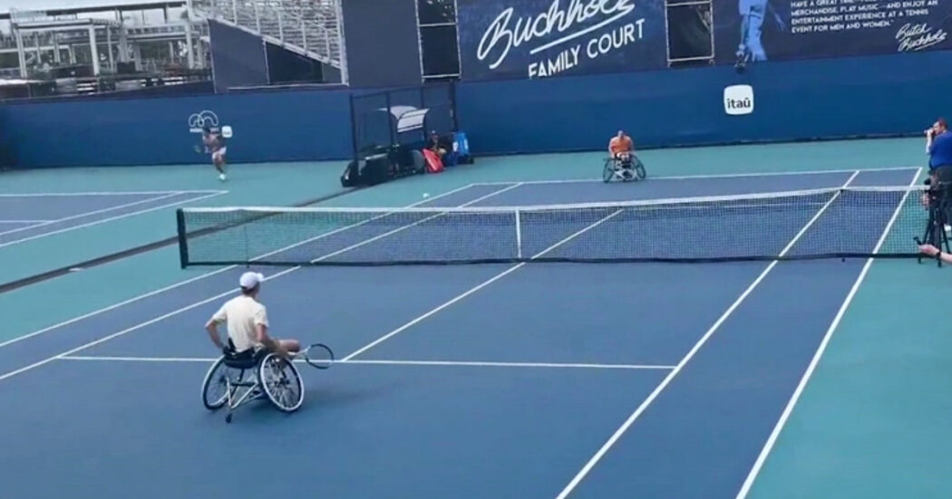 Sinner e il tennis in carrozzina, la “sfida” contro il campione Hewitt a Miami – Video