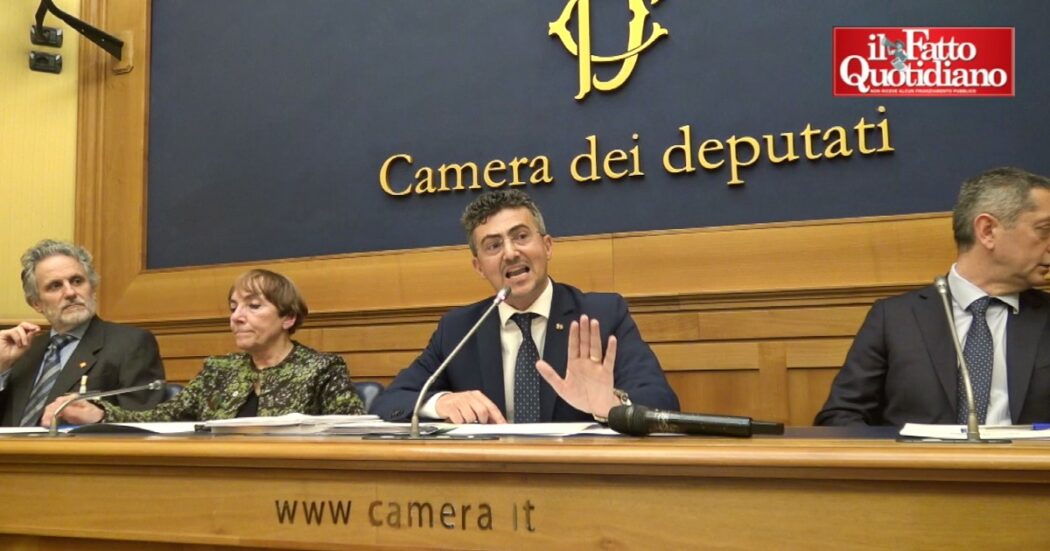 Legge sulla caccia, Caramiello (M5s): “L’Italia finirà sotto procedura d’infrazione Ue. E a pagare saranno i cittadini”