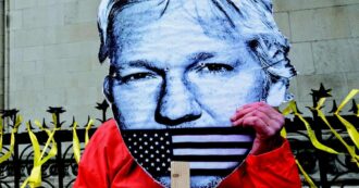 Copertina di Revealed: Military spies, hidden microphones and U.S. plans to detain Julian Assange after the Collateral Murder video
