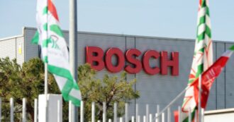 Copertina di A rischio i 1.600 lavoratori della Bosch di Bari. I sindacati: “Lo stabilimento va verso chiusura”
