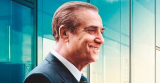 Copertina di Doris, nel biopic il banchiere è  metà Copernico e metà santo