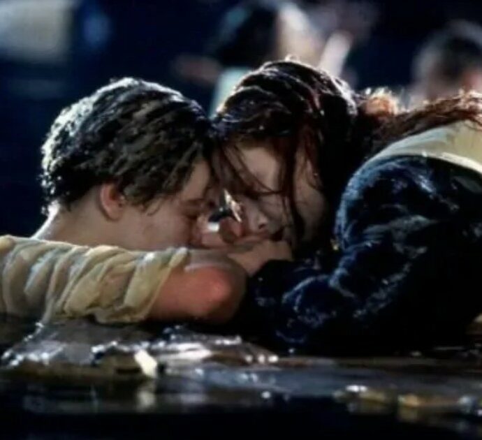 Venduto all’asta per oltre 700 mila dollari l’asse di legno galleggiante che ha salvato Rose/Kate Winslet in Titanic