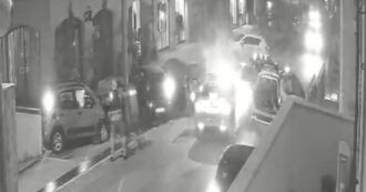 Copertina di Non si ferma all’alt e si schianta contro auto della polizia: l’inseguimento a Reggio Calabria