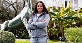 Copertina di Nasim sfida gli ayatollah a mani nude sulla roccia