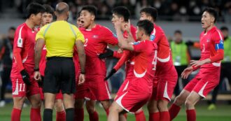 Copertina di La Corea del Nord non vuole i giapponesi a Pyongyang per paura di contagio: partita per i Mondiali annullata e sconfitta a tavolino