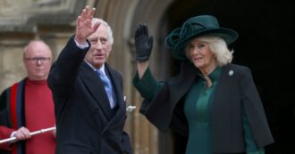 Copertina di Re Carlo con Camilla alla messa di Pasqua a Windsor: è la principale apparizione pubblica dall’annuncio del cancro. Assenti William e Kate