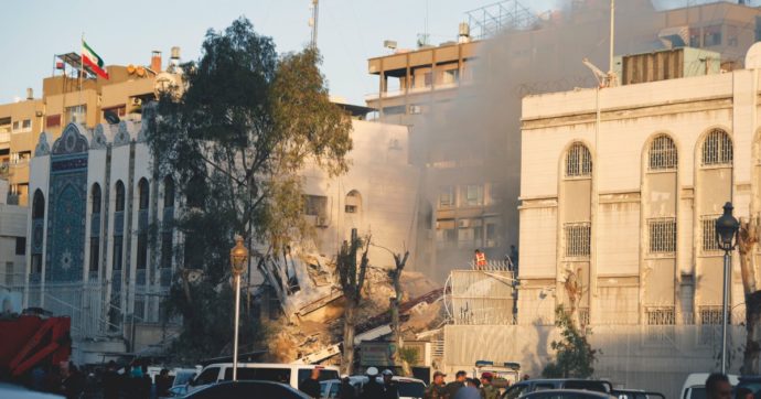 Copertina di Damasco, raid sull’ambasciata d’Iran: uccisi i generali-pasdaran