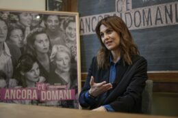 Copertina di David di Donatello 2024, i film in nomination: “C’è ancora domani” di Cortellesi sbanca con 19 candidature, “Io Capitano” di Garrone ne conquista 15