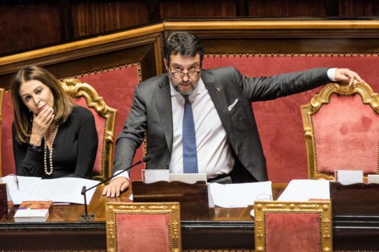 Copertina di Le giravolte di Salvini&“Dani”: dimissioni per tutti, tranne loro