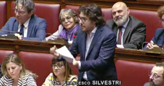 Copertina di Sfiducia a Santanchè, Silvestri (M5s) accusa la maggioranza: “Ministra indifendibile, la vostra è arroganza al potere”