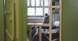 Copertina di Carceri, il report del Garante dei detenuti: 67 suicidi da inizio anno, 19 in più rispetto al 2023. E il sovraffollamento supera il 130%