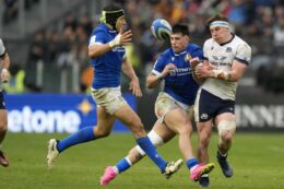 Copertina di Tommaso Menoncello miglior giocatore del Sei Nazioni di rugby: è il secondo italiano di sempre