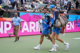 Copertina di Jannik Sinner inizia il torneo di Montecarlo da numero 3 del mondo: il perché del sorpasso di Alcaraz anche senza giocare