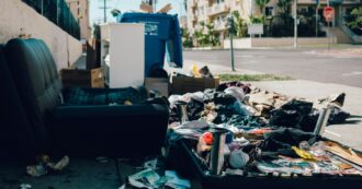 Copertina di Rifiuti abbandonati per strada e discariche abusive: ecco come e a chi segnalarli