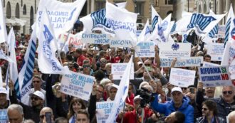 Copertina di Balneari in piazza a Roma contro l’inerzia del governo: “Faccia una legge per fermare il caos sulle concessioni o chiudiamo le spiagge”