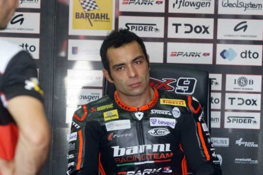 Terribile caduta per Danilo Petrucci: tripla frattura, le sue condizioni. Melandri: “Accendi un cero”