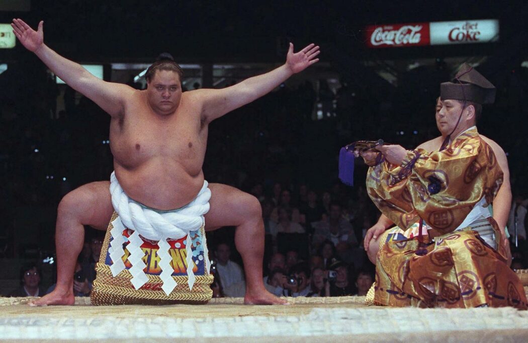 Morta Akebono Tarō, la leggenda del sumo aveva 54 anni: fu il primo straniero a diventare yokozuna