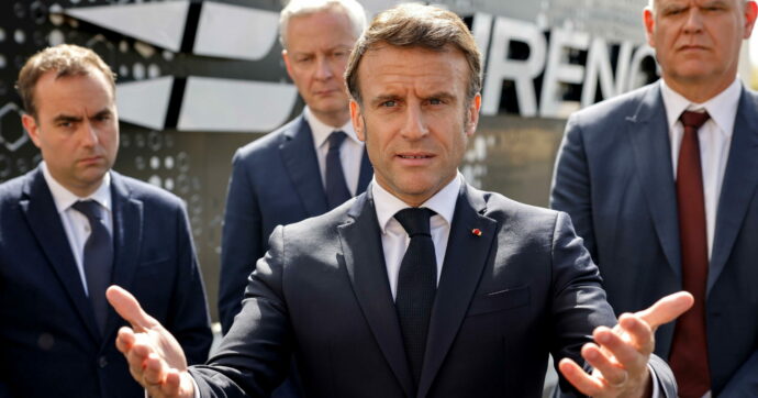 Francia, televisione pubblica: sciopero dei giornalisti contro la riforma di Macron. “Guerra a Netflix? No, controllo del governo”