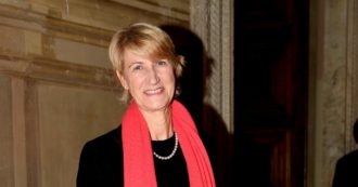 Copertina di Moira Mazzantini: “Impacciatore in lacrime, il fastidio per l’astrologo e le sparizioni di Giallini”