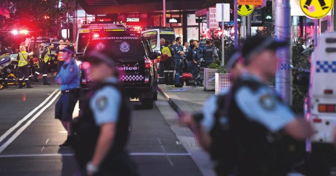 Copertina di Strage Sydney, 7 morti “Non è terrorismo”