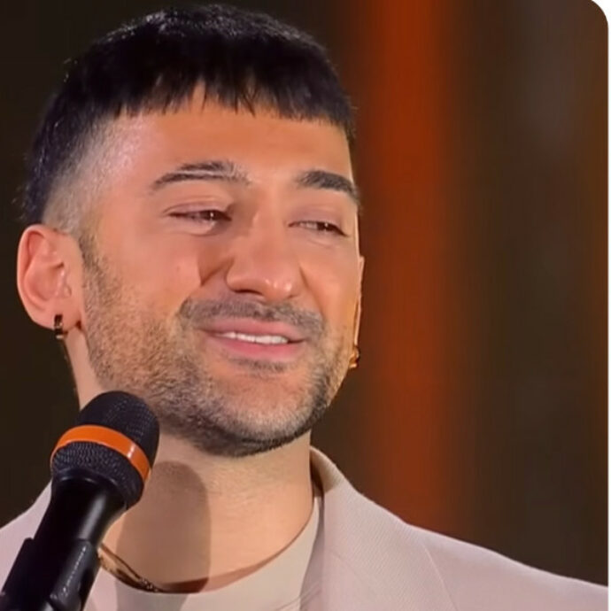 The Voice Generation, la gaffe di Clementino con l’ex concorrente di X Factor Giuseppe Roccuzzo. Arisa: “Sono tramortita”